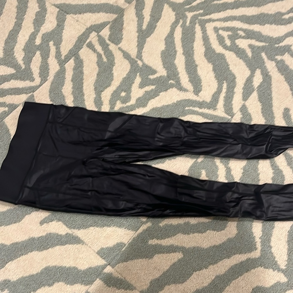 black All Access leggings